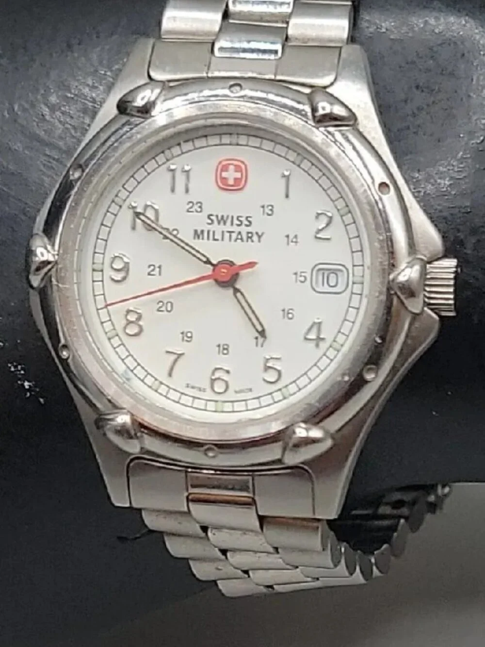 Vintage Wenger Swiss Military Watch 5020X SAK Design White Dial Date RUNS VG